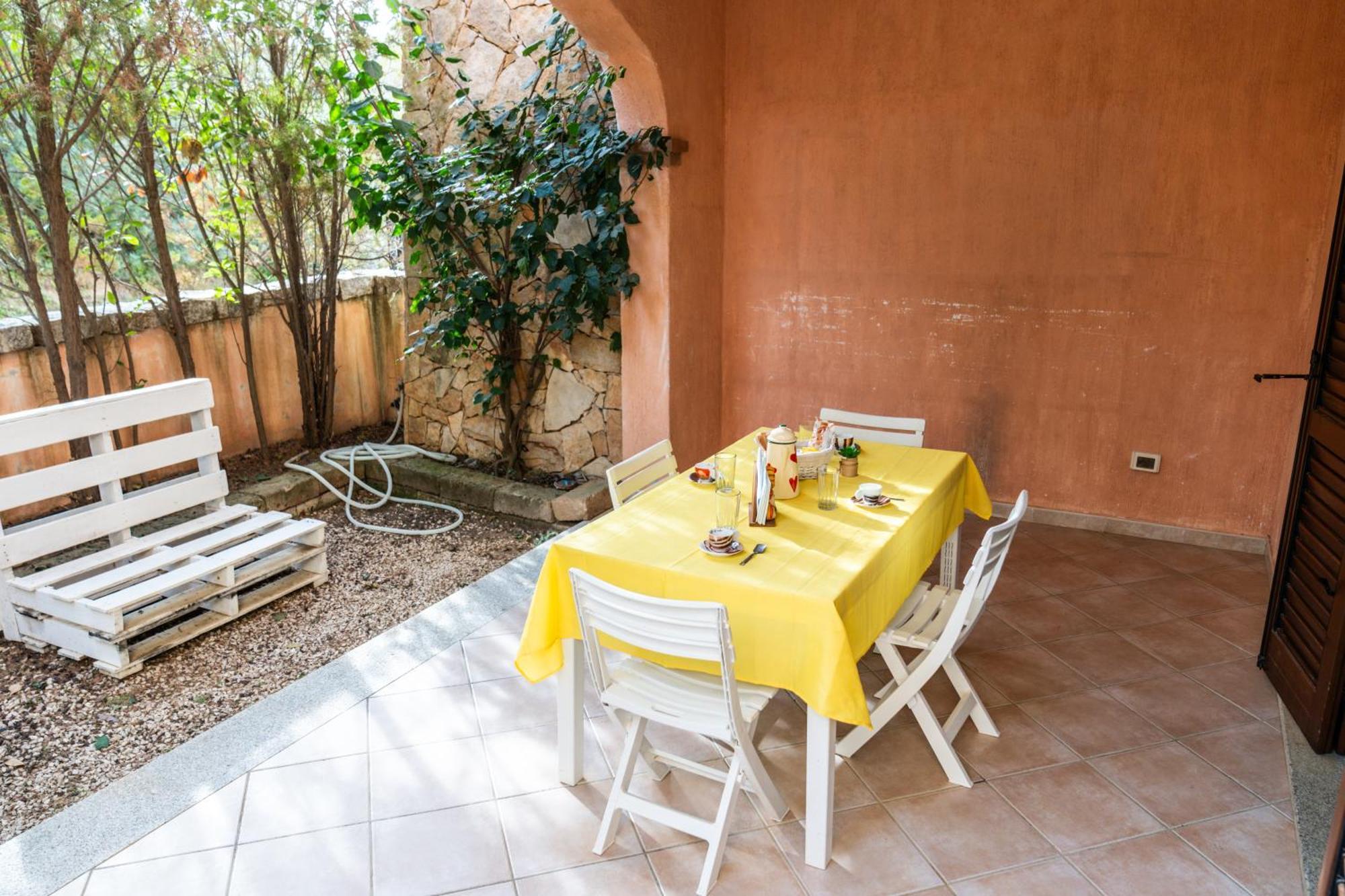 Casa Matilda Villasimius, 7 Posti, 3 Stanze, Doppio Giardino Apartment Villasimius