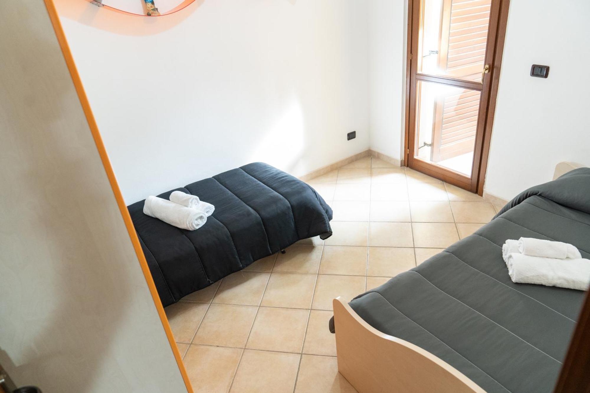 Apartment Casa Matilda Villasimius, 7 Posti, 3 Stanze, Doppio Giardino Villasimius