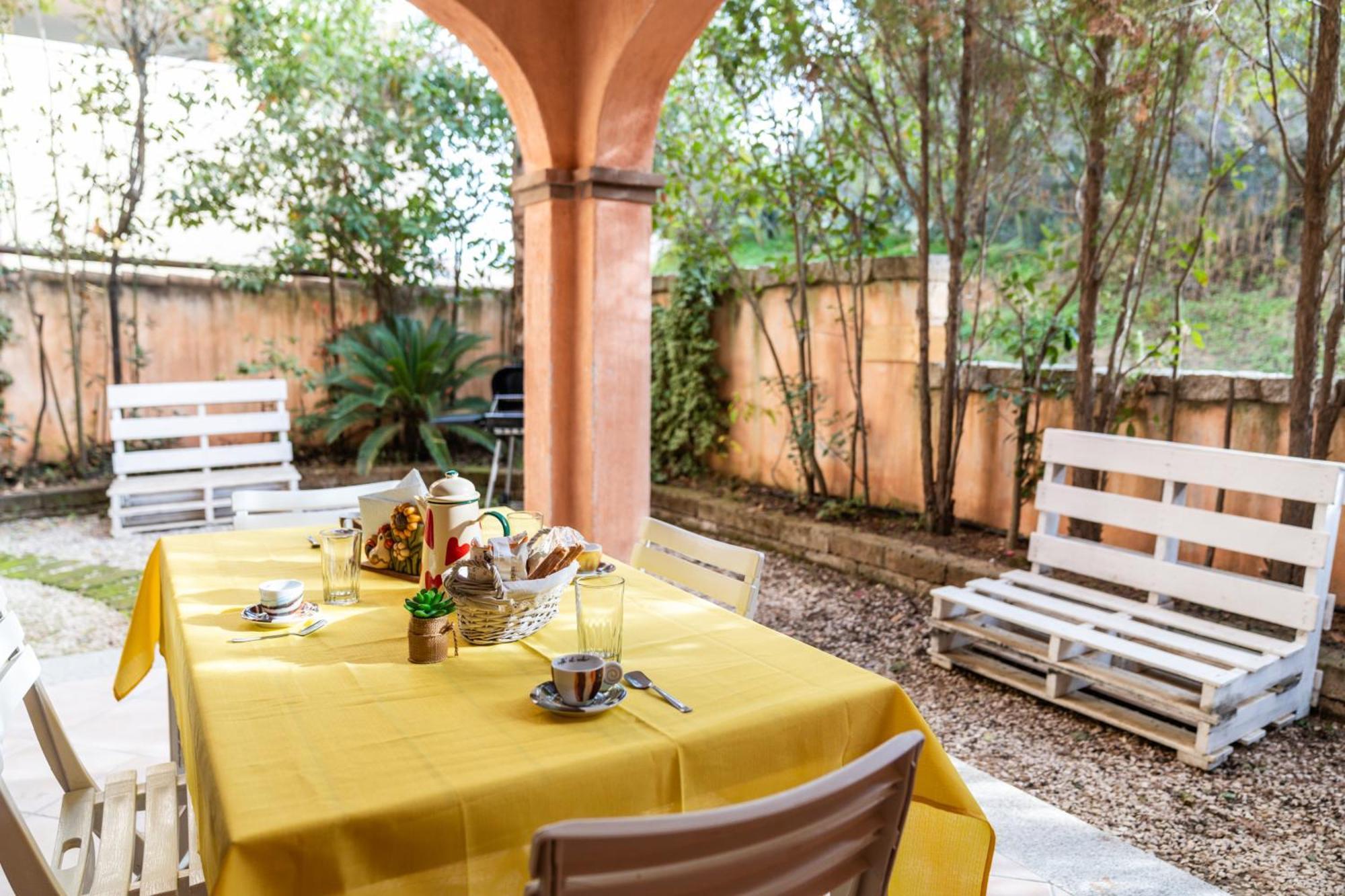 Apartment Casa Matilda Villasimius, 7 Posti, 3 Stanze, Doppio Giardino