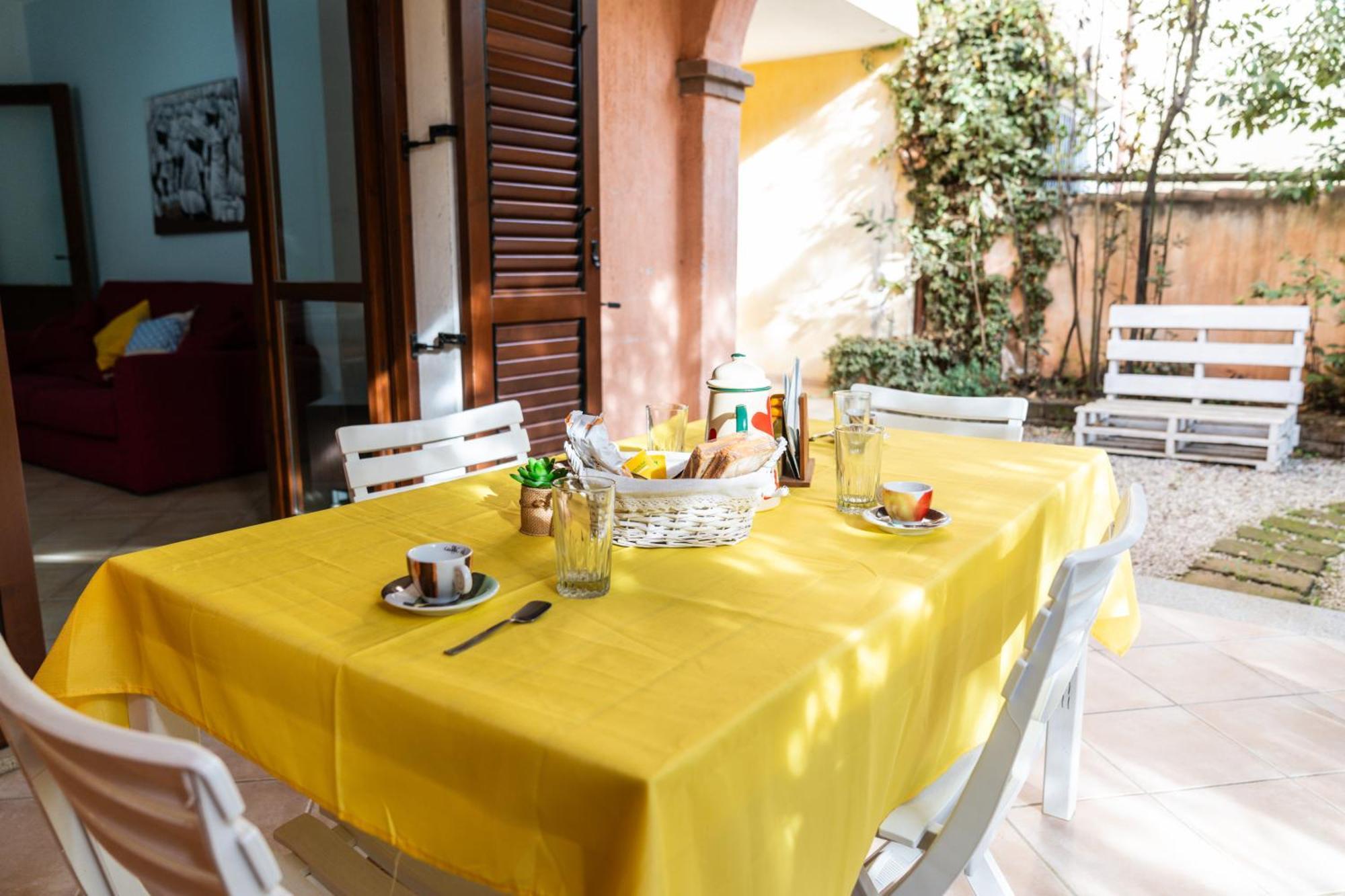 Casa Matilda Villasimius, 7 Posti, 3 Stanze, Doppio Giardino * Villasimius