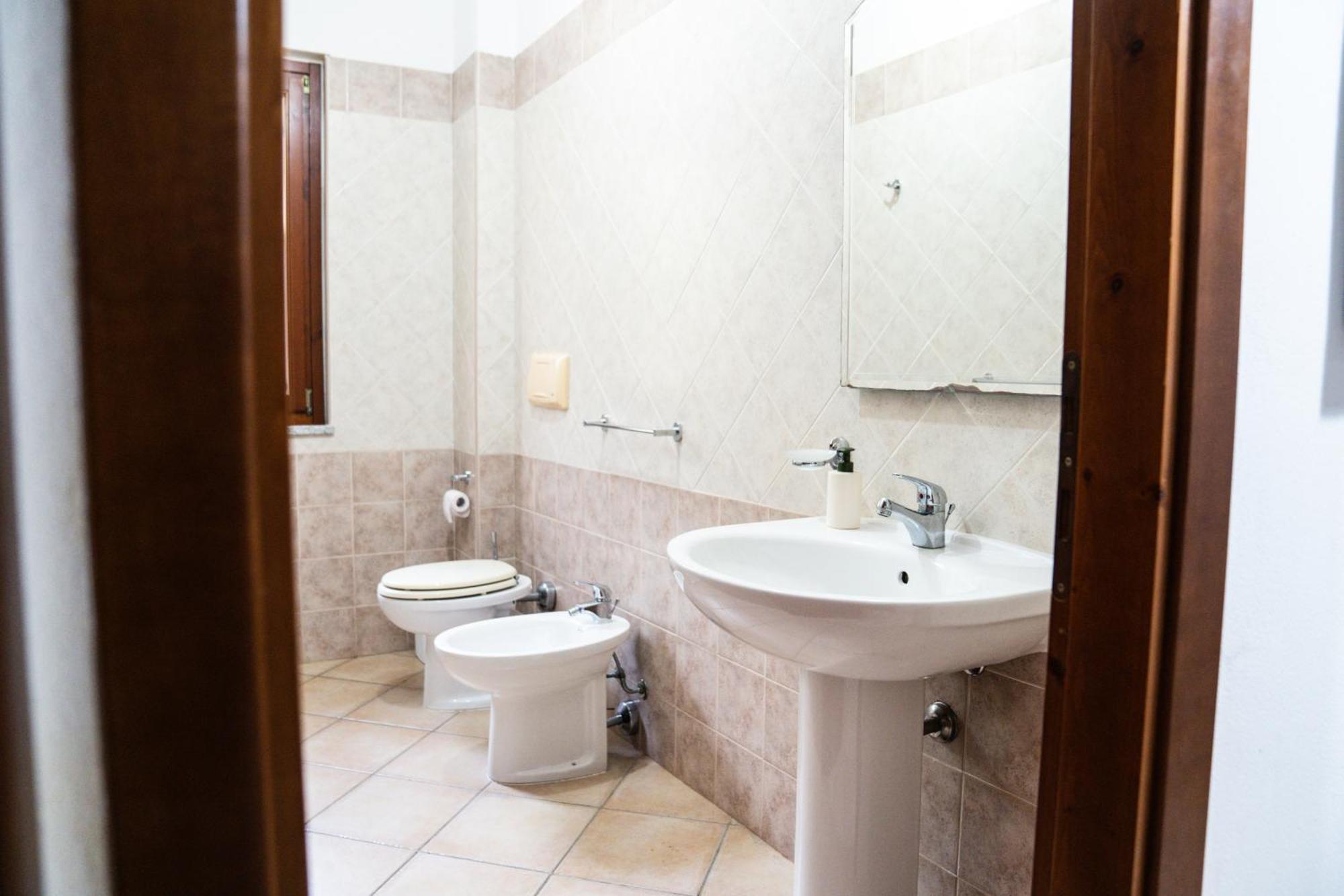 Apartment Casa Matilda Villasimius, 7 Posti, 3 Stanze, Doppio Giardino *