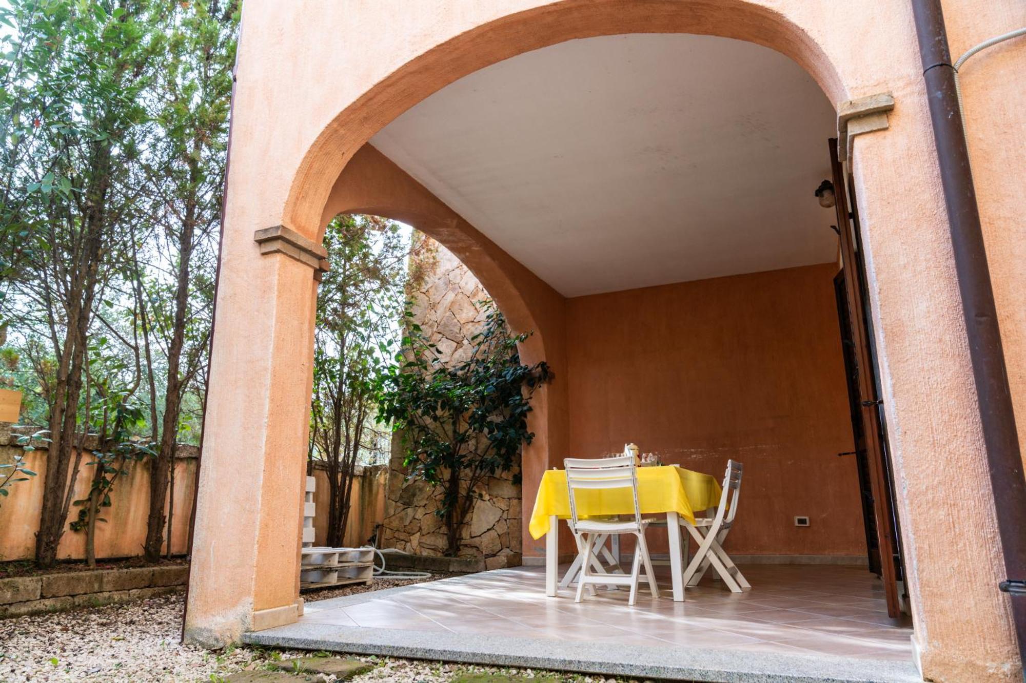 Apartment Casa Matilda Villasimius, 7 Posti, 3 Stanze, Doppio Giardino *